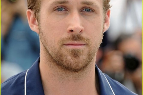 Montrer ses fesses à Ryan Gosling et en plus être rémunéré pour son nouveau film "How to catch a monster", c'est possible !