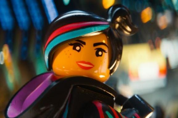 La grande aventure Lego, en tête du box office US, débarque en France !