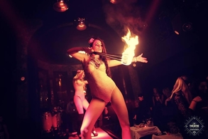 Black circus cabaret, un restaurant festivif contemporain pour une soirée unique et débridée !