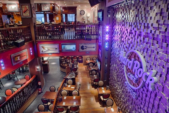 Gagnez deux repas au Hard Rock Café Paris pour le Big Game !