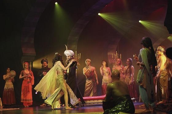 Le spectacle SHEHERAZADE aux Folies Bergères !